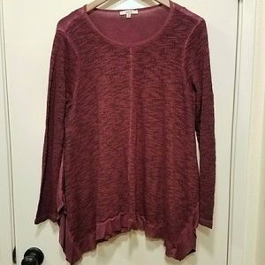 Easel Long Sleeved Top